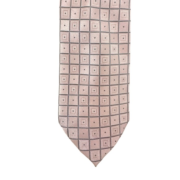 Donald J. Trump | (2) Men’s 100% Silk Signature Collection Luxury Neckties - Picture 8 of 10